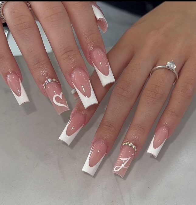 Happy Nails logo